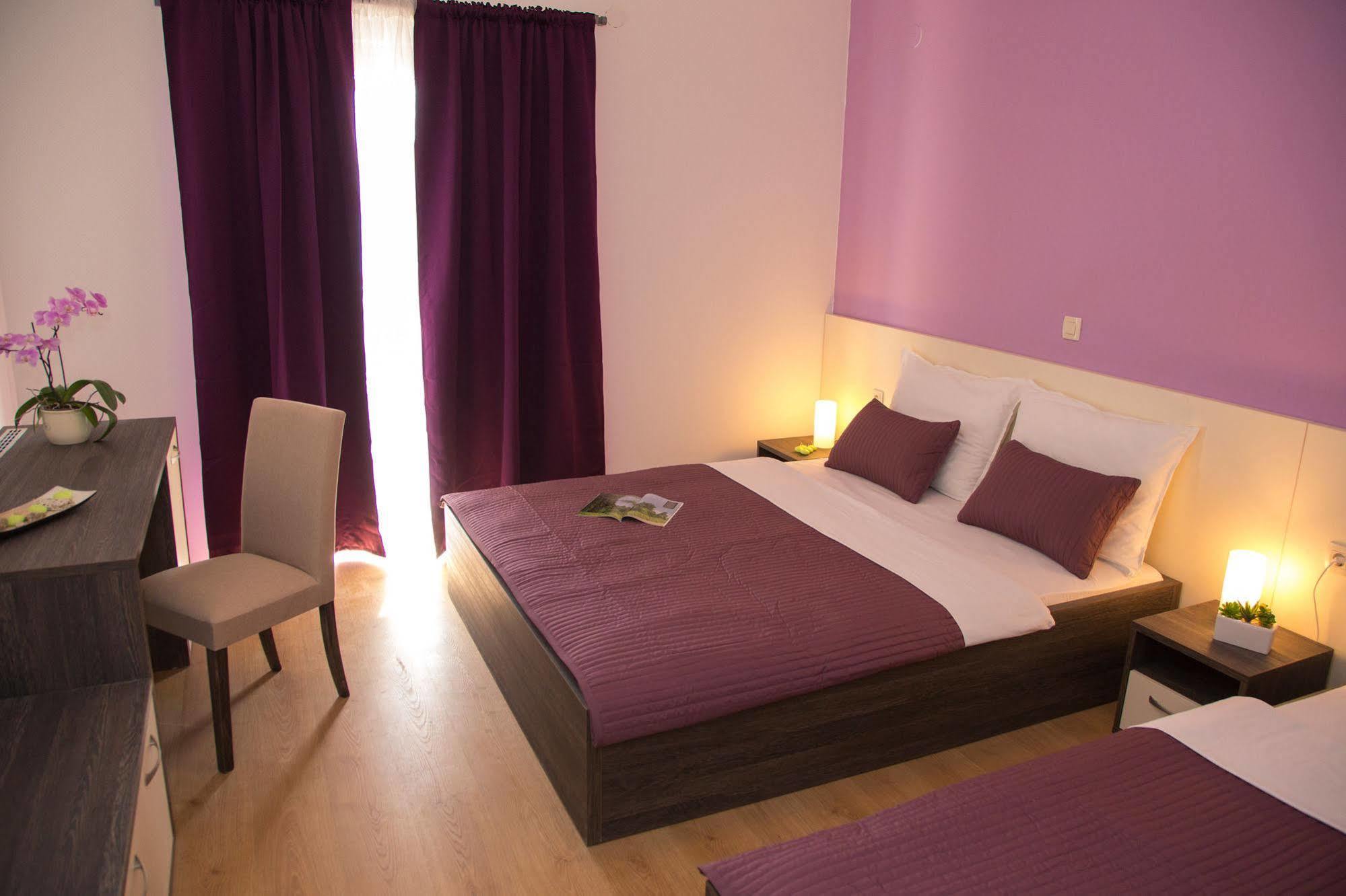 Bed & Breakfast Marta & Tona Kustići Exterior foto