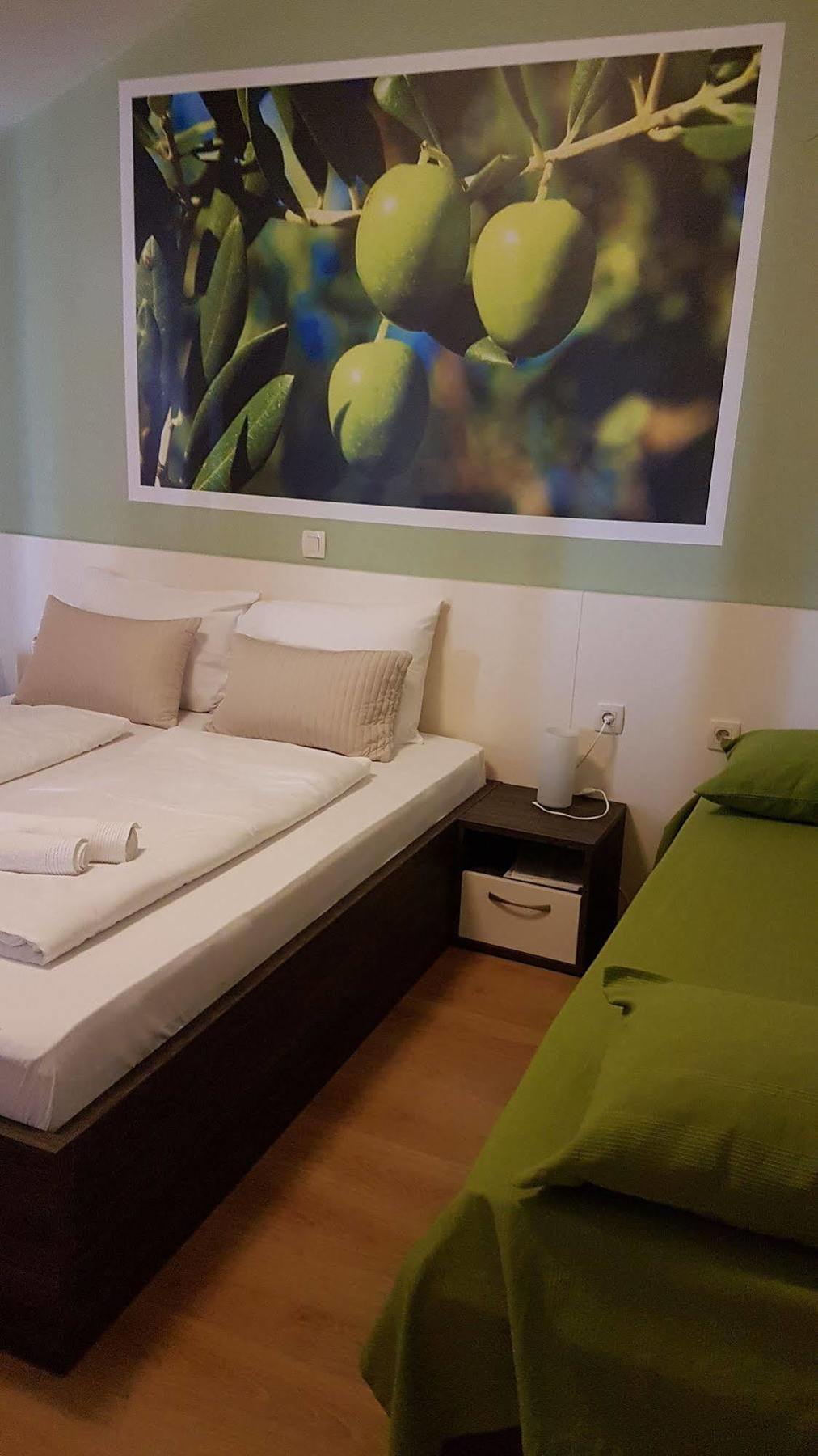 Bed & Breakfast Marta & Tona Kustići Exterior foto